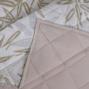 Hermosa Botanic Bloom Bamboo Breeze Quilt Beige