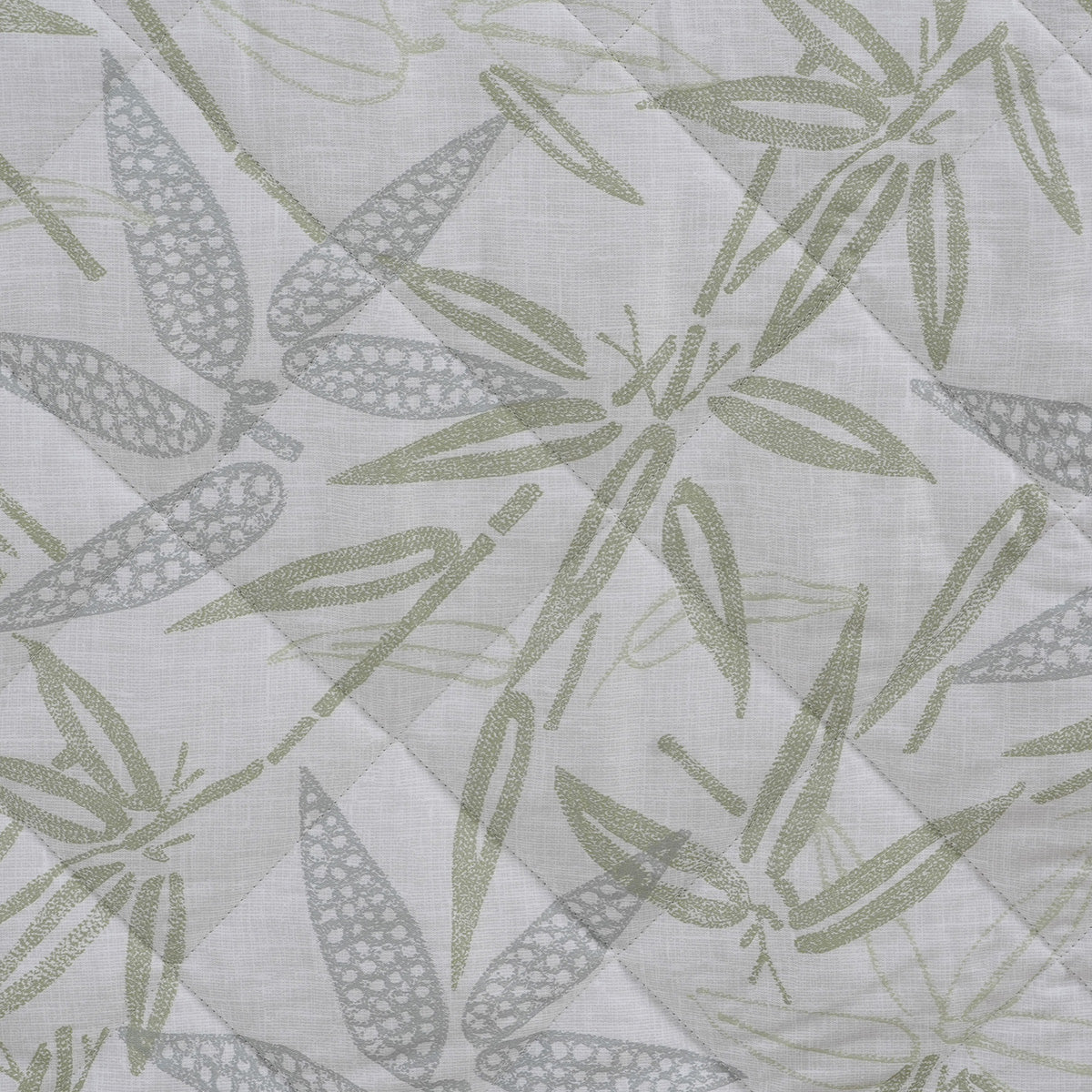 Hermosa Botanic Bloom Bamboo Breeze Quilt Green