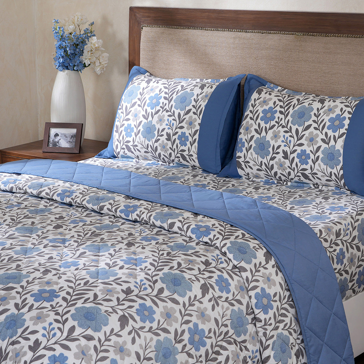 Hermosa Botanic Bloom Bloomscape Quilt Dusty Blue
