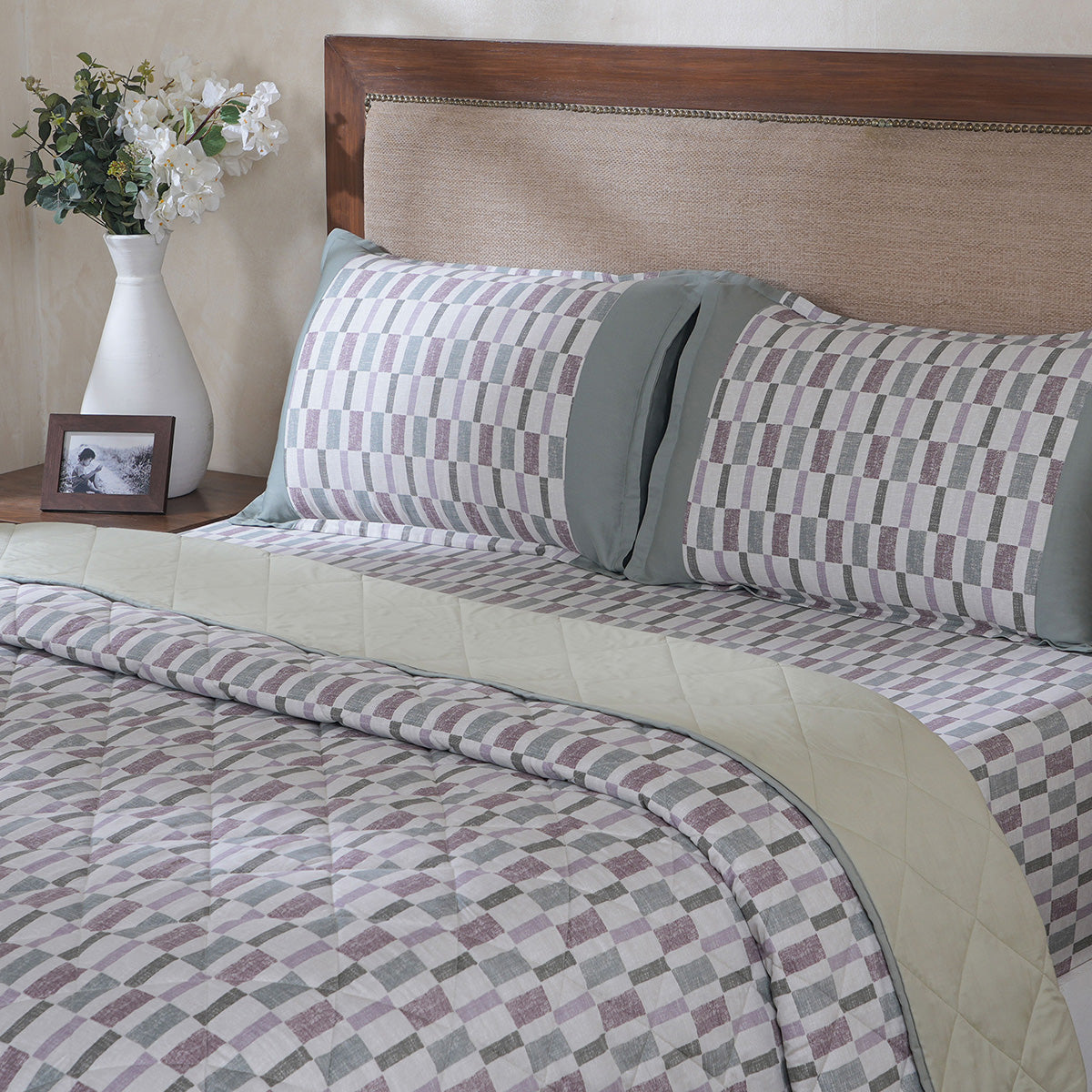 Hermosa Botanic Bloom Tactual Quilt Twilight Green