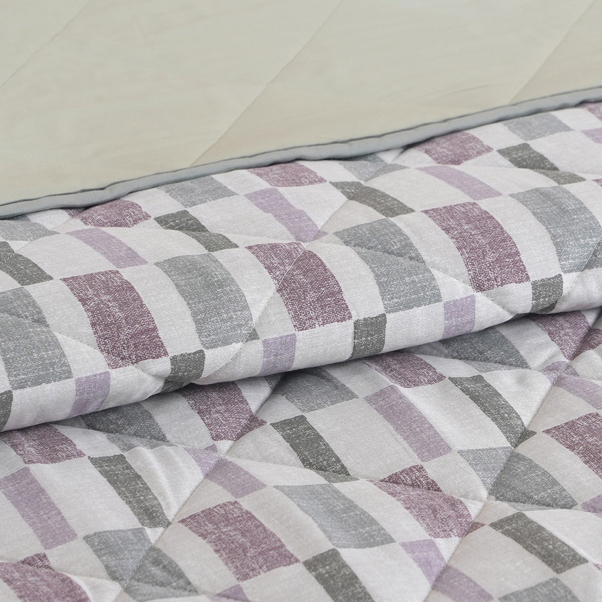 Hermosa Botanic Bloom Tactual Quilt Twilight Green