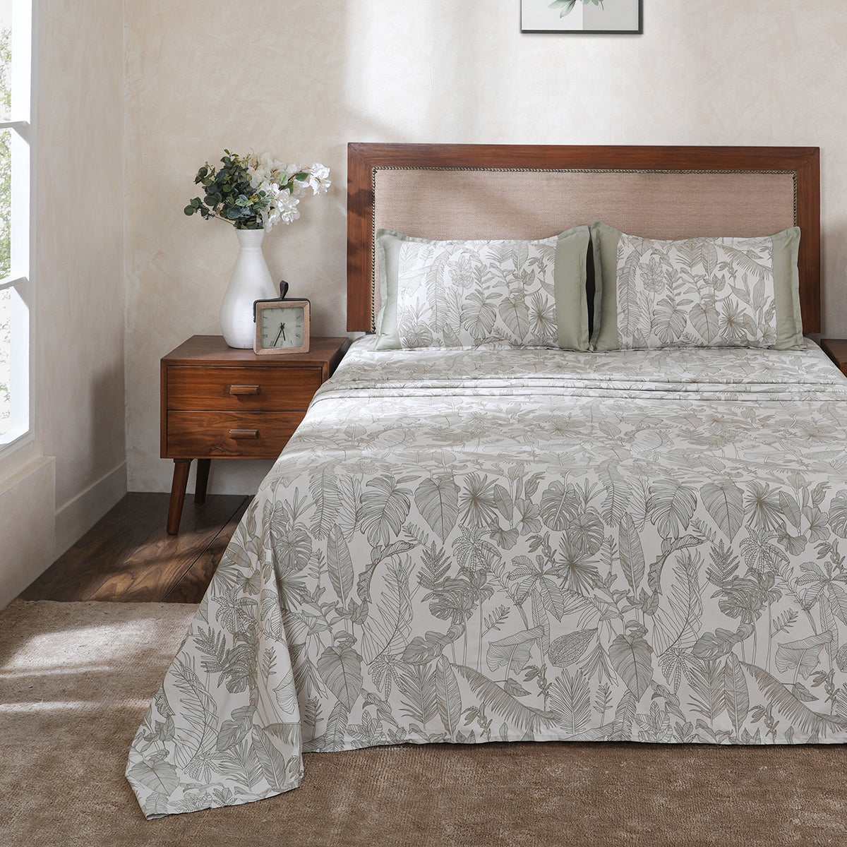 Hermosa Botanic Bloom Verlina 100% Cotton Printed Bedsheet with Pillow Case Green