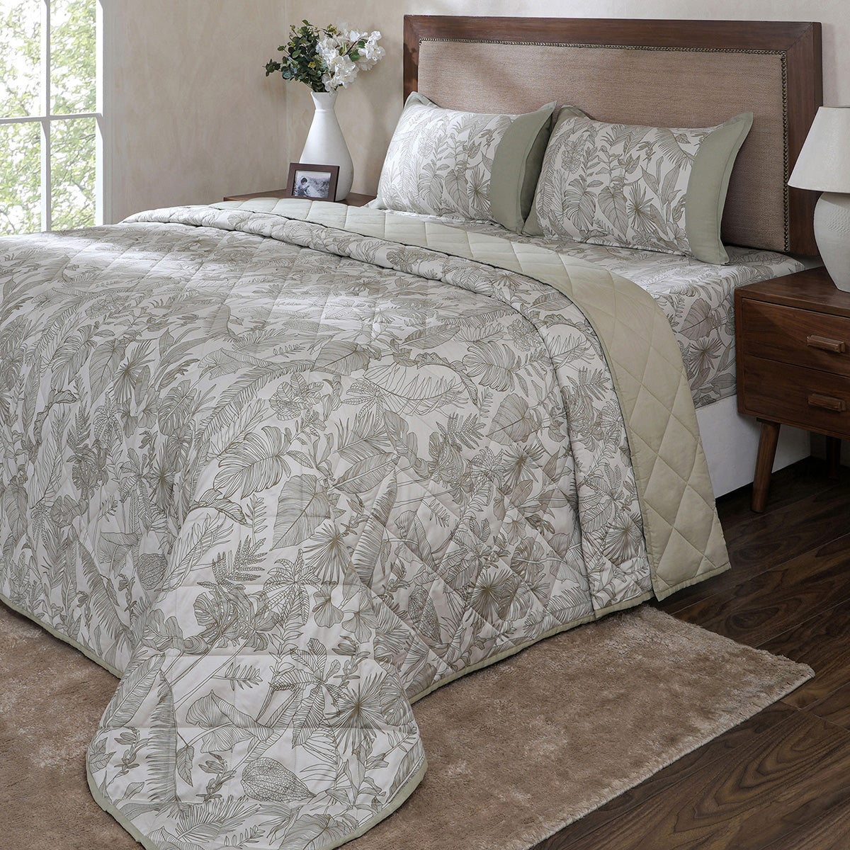 Hermosa Botanic Bloom Verlina Quilt Green