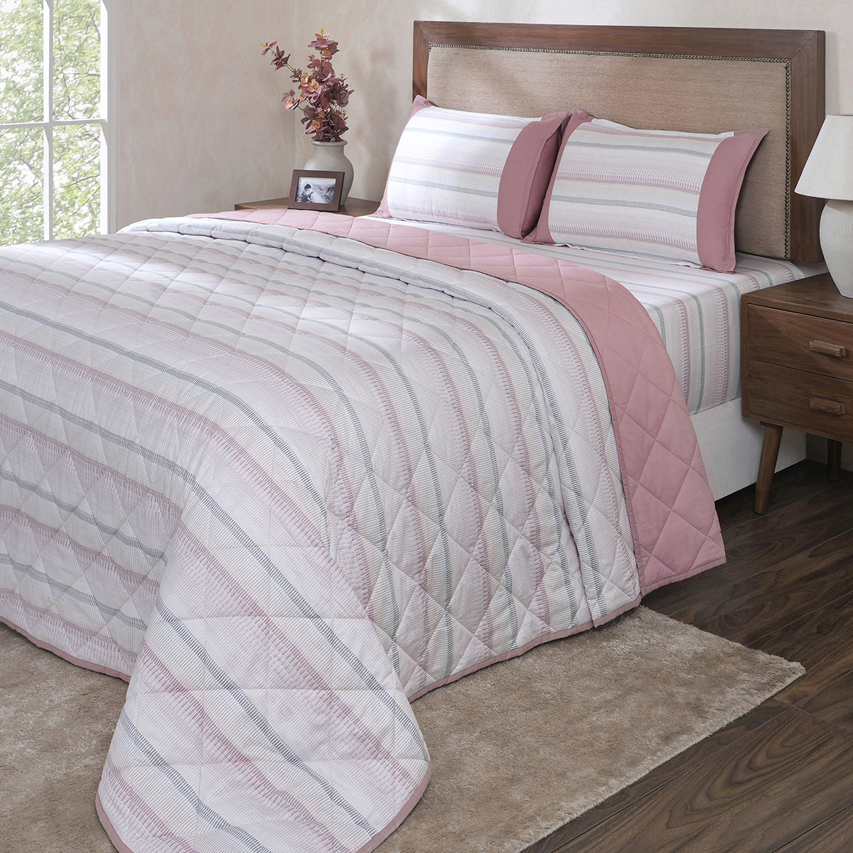Hermosa Botanic Bloom Wovelle Quilt Ash Rose