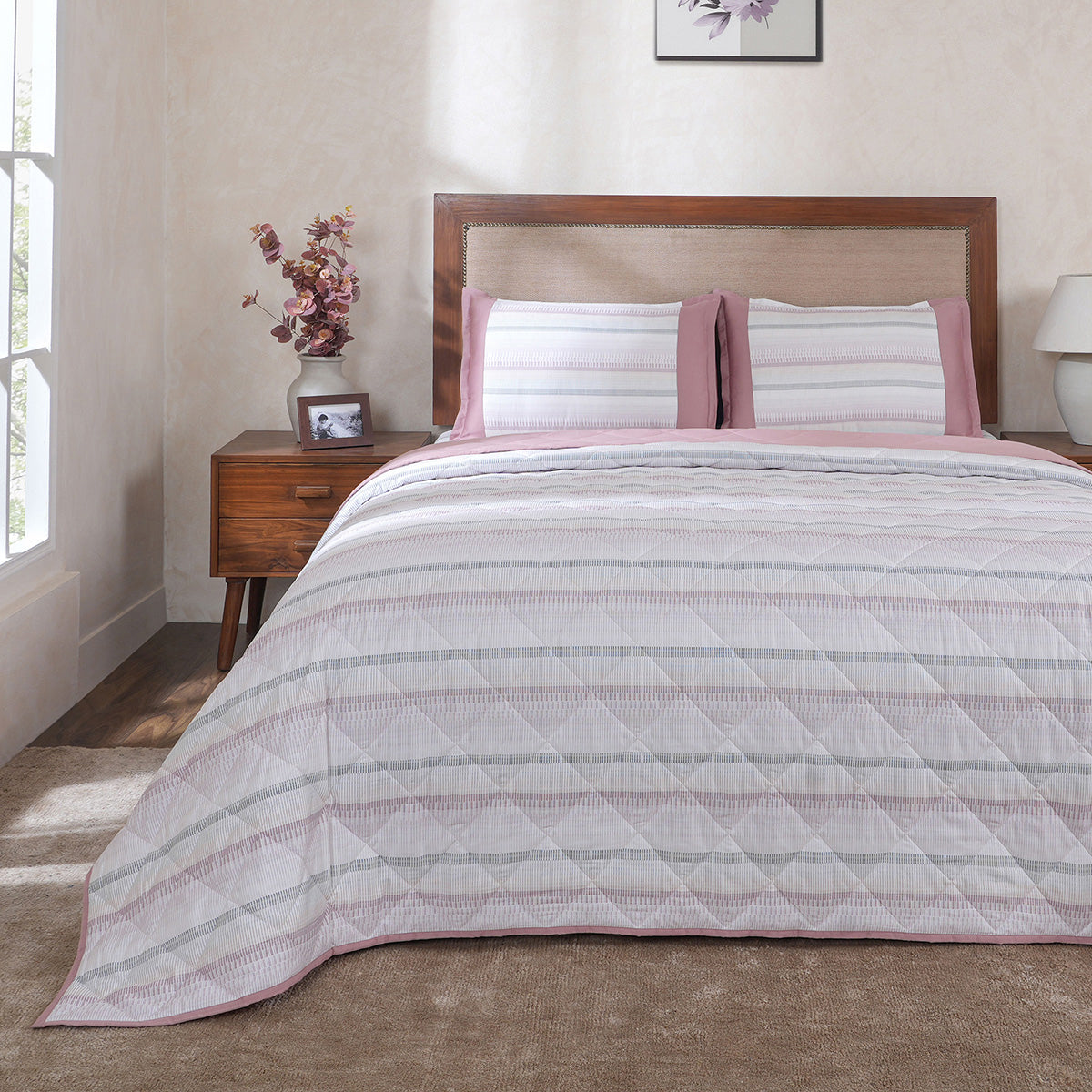 Hermosa Botanic Bloom Wovelle Quilt Ash Rose