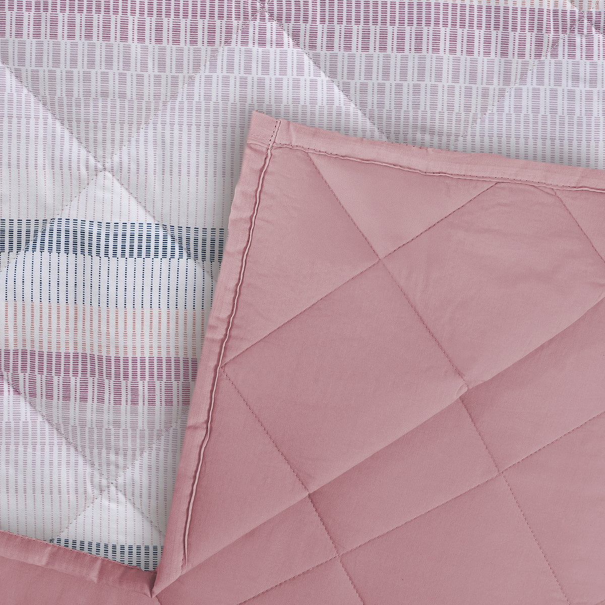 Hermosa Botanic Bloom Wovelle 4Pcs Ash Rose Quilt Set