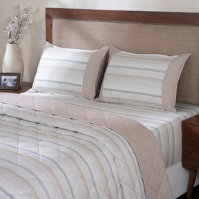 Hermosa Botanic Bloom Wovelle Quilt Marzipan