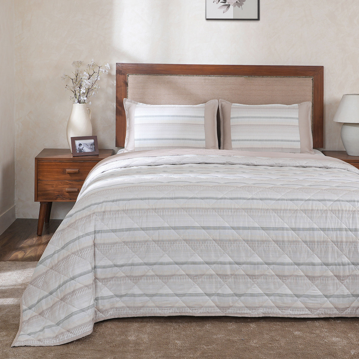 Hermosa Botanic Bloom Wovelle 4Pcs Marzipan Quilt Set