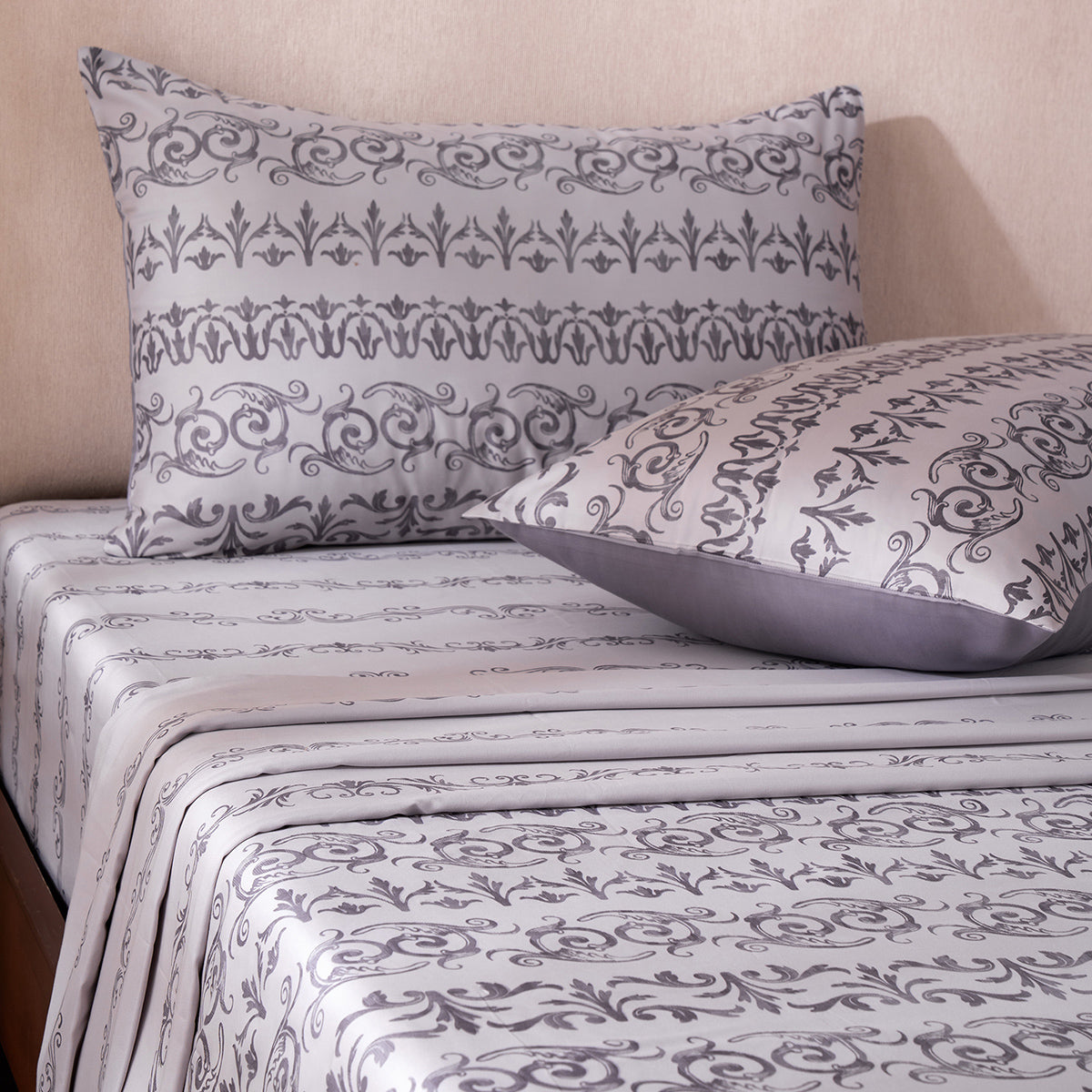 Ornamental Elegance Arablle 100% Cotton Bedsheet with Pillow Case Purple