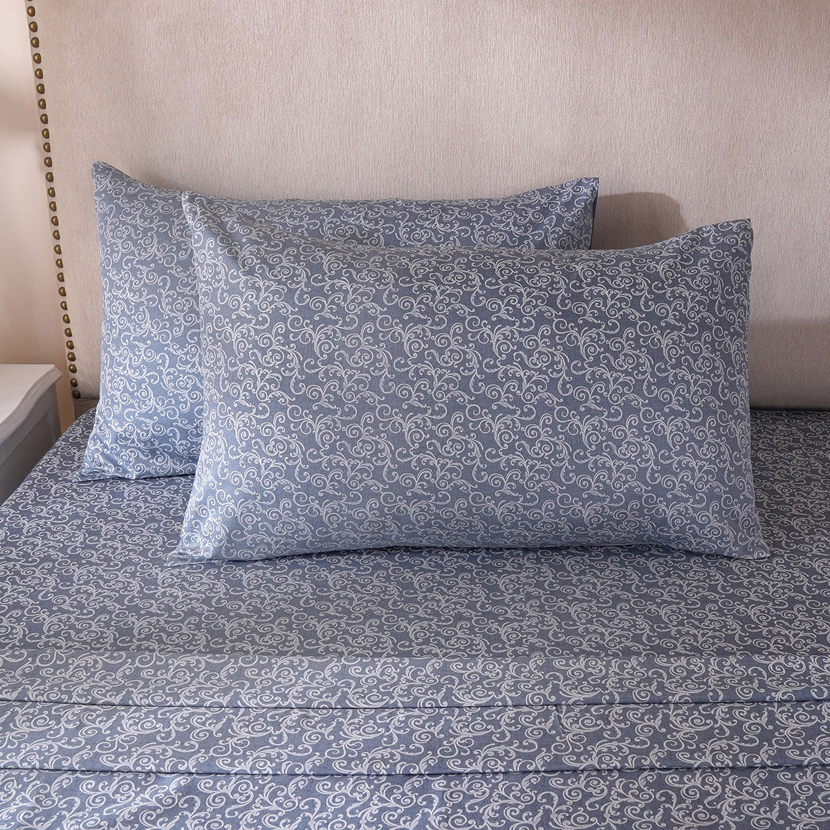 Ornamental Elegance Splendid 100% Cotton Bedsheet with Pillow Case Blue