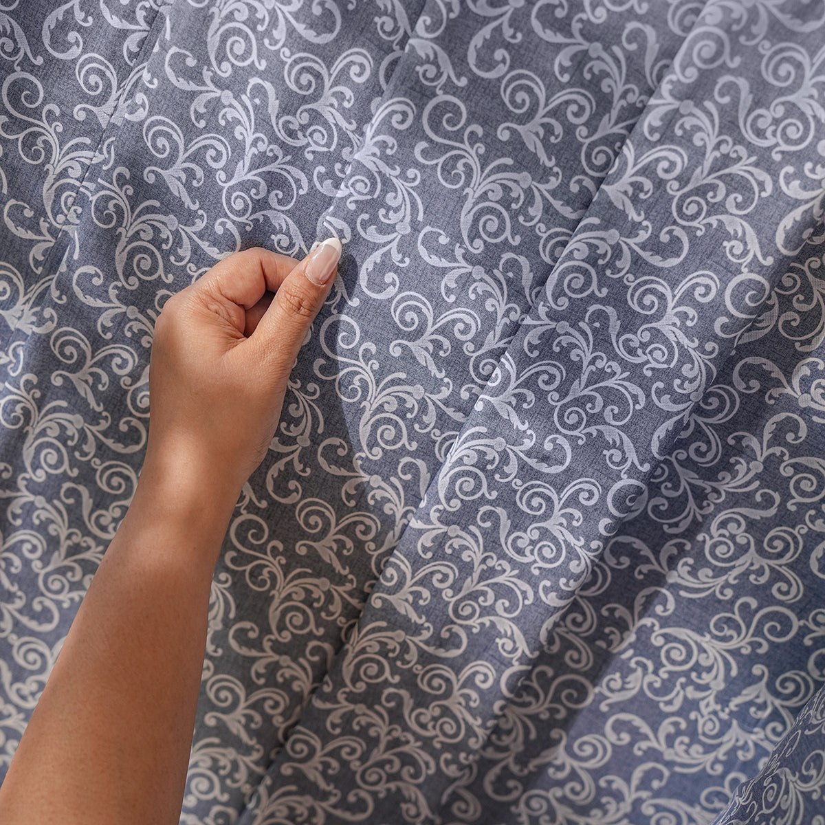 Ornamental Elegance Splendid 100% Cotton Bedsheet with Pillow Case Blue