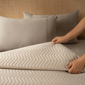Colorart Penelope AC Quilt Set/Quilted Bed Cover Set/Comforter Sandshell