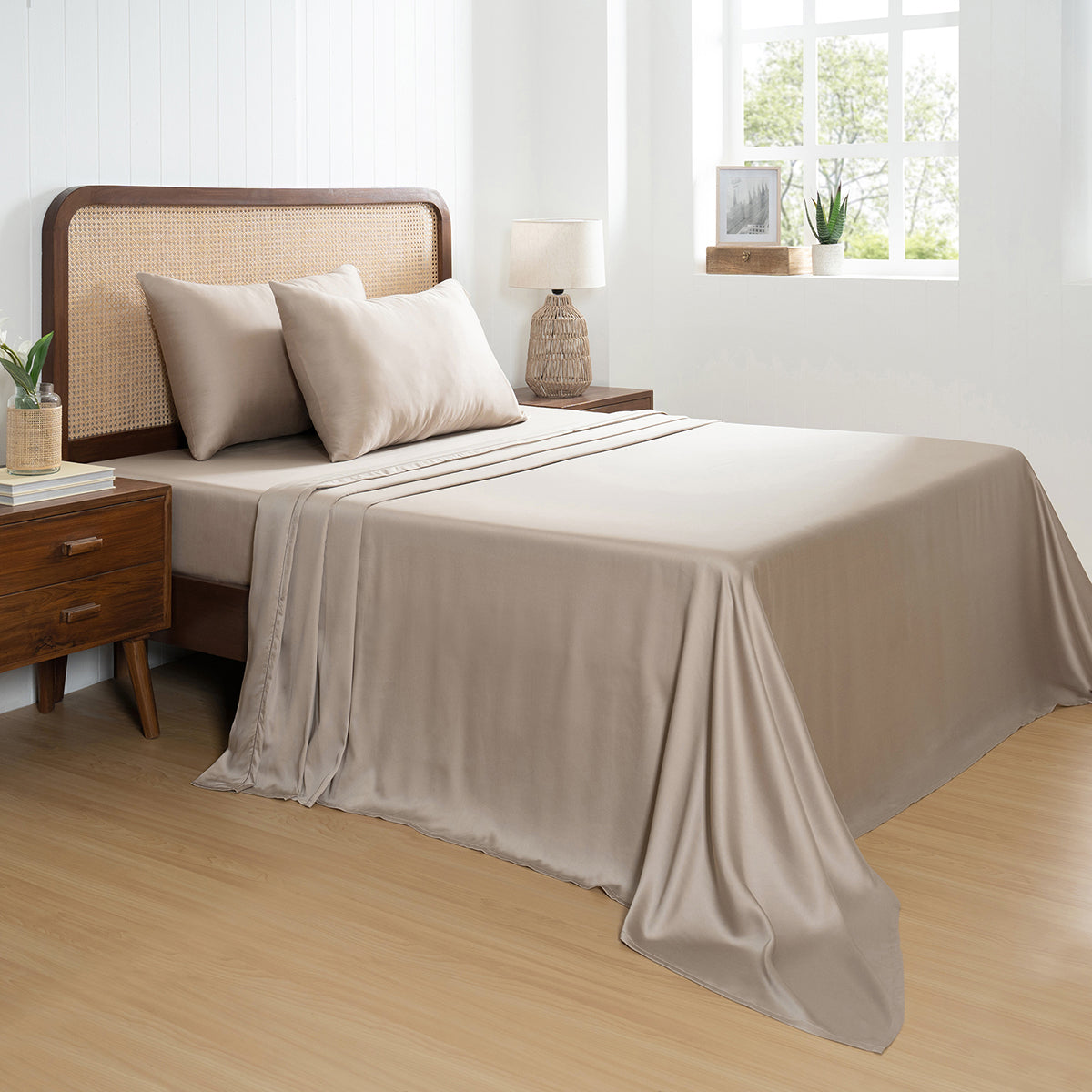 100% Tencel™ Solid Bedsheet with Pillow Case Serene Haven Noemi Neutral