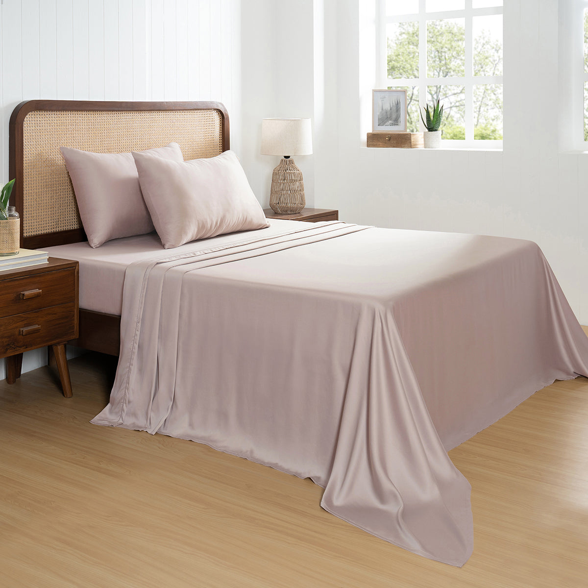 100% Tencel™ Solid Bedsheet with Pillow Case Serene Haven Noemi Pink