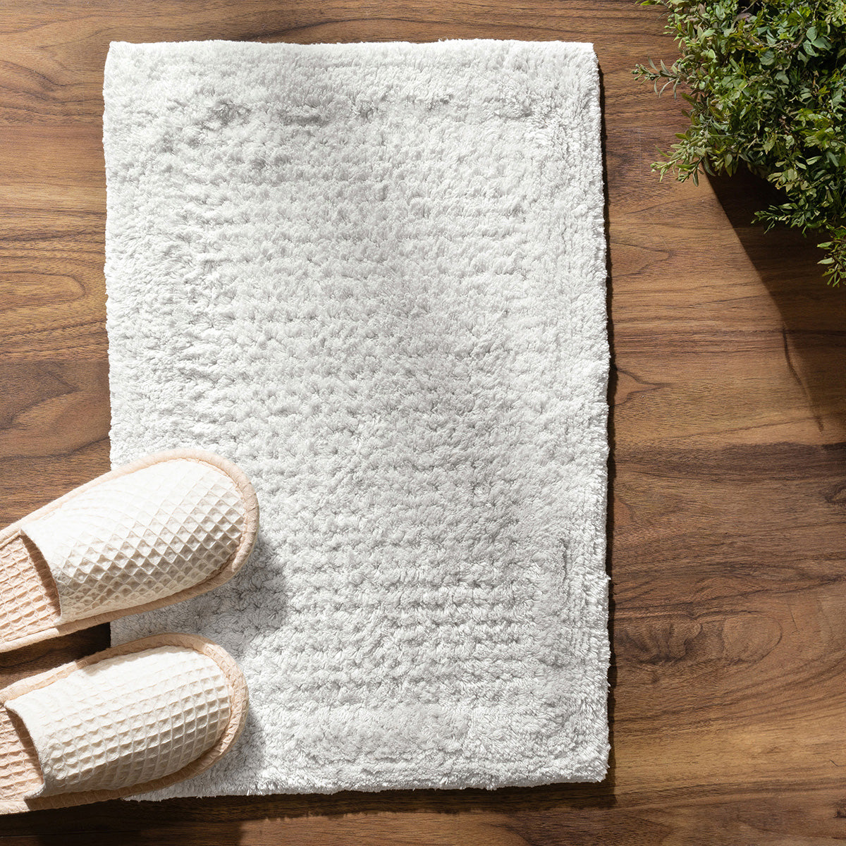 100% Tencel™ Luxurious soft and highly absorbent Bath Mat Ecolux Serene Haven White