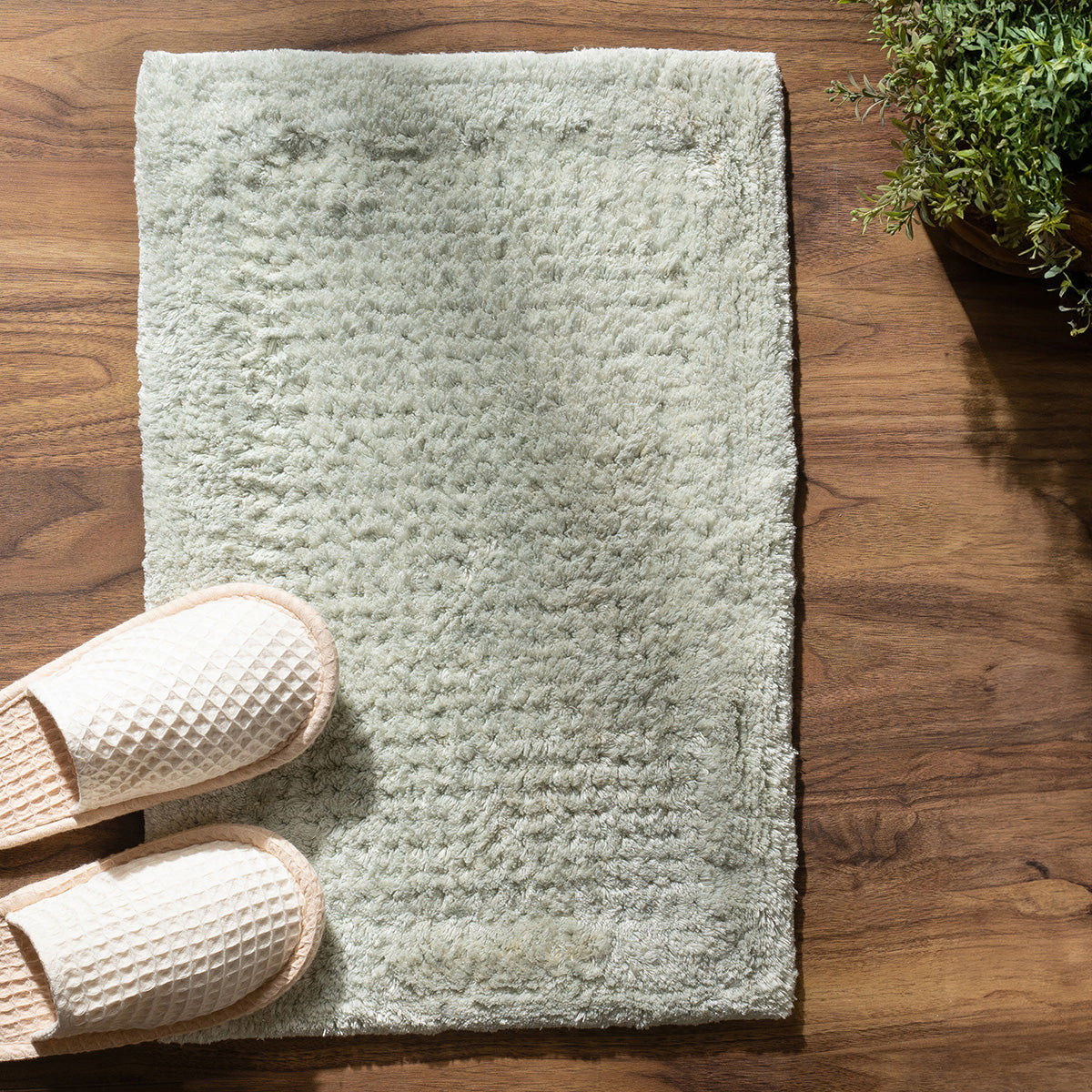100% Tencel™ Luxurious soft and highly absorbent Bath Mat Ecolux Serene Haven Green