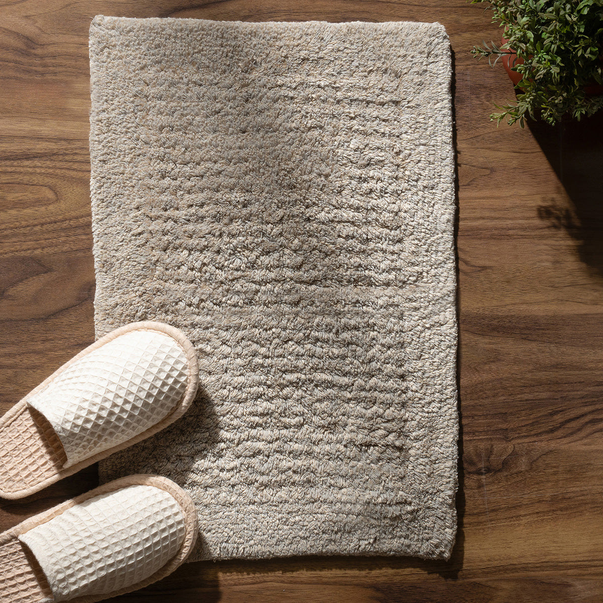 100% Tencel™ Luxurious soft and highly absorbent Bath Mat Ecolux Serene Haven Grey