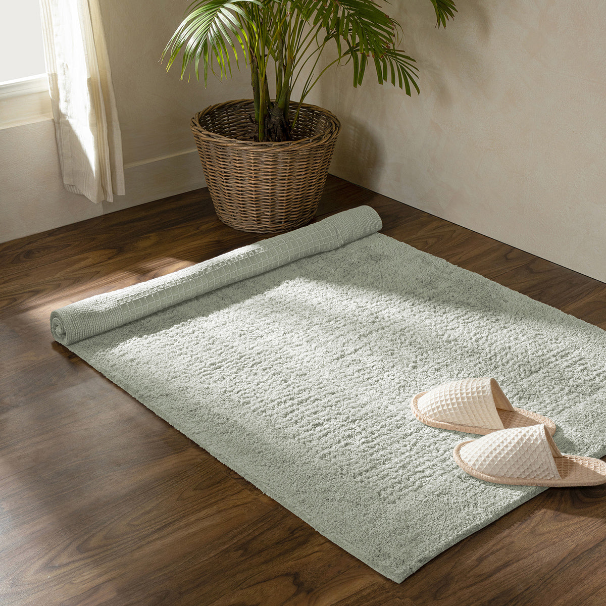 100% Tencel™ Luxurious soft and highly absorbent Bath Mat Ecolux Serene Haven Green