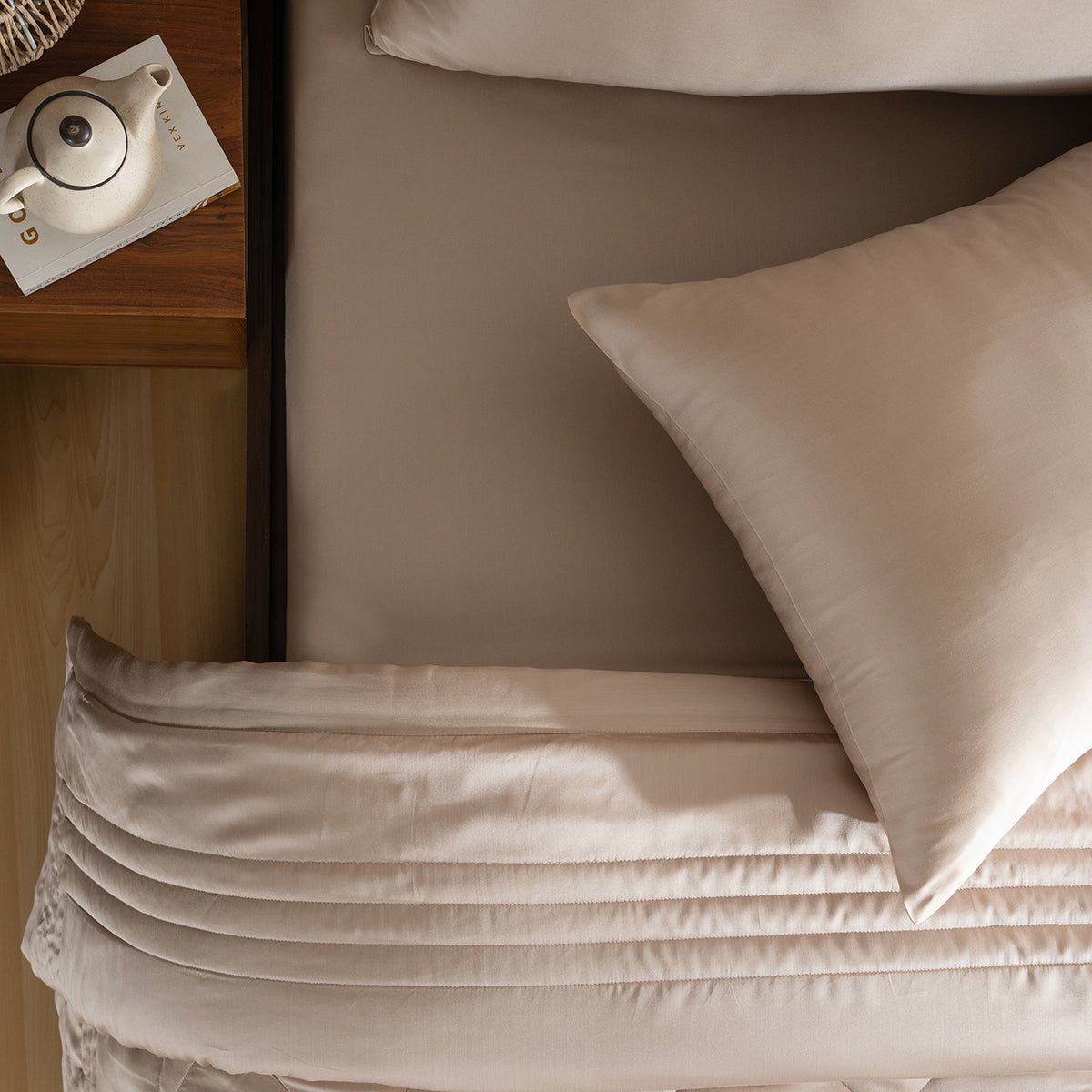 Fabric 100% Tencel™ Super Soft Quilt/Quilted Bed Cover Serene Haven Noemi Neutral