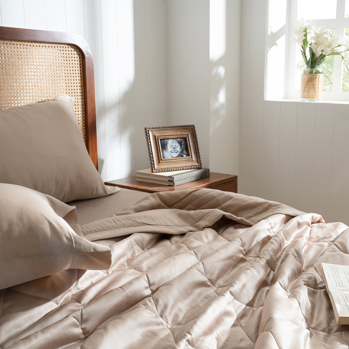 Fabric 100% Tencel™ Super Soft Quilt/Quilted Bed Cover Serene Haven Noemi Neutral