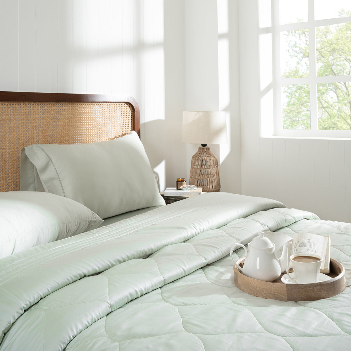 Fabric 100% Tencel™ Super Soft Quilt/Quilted Bed Cover Serene Haven Noemi Green