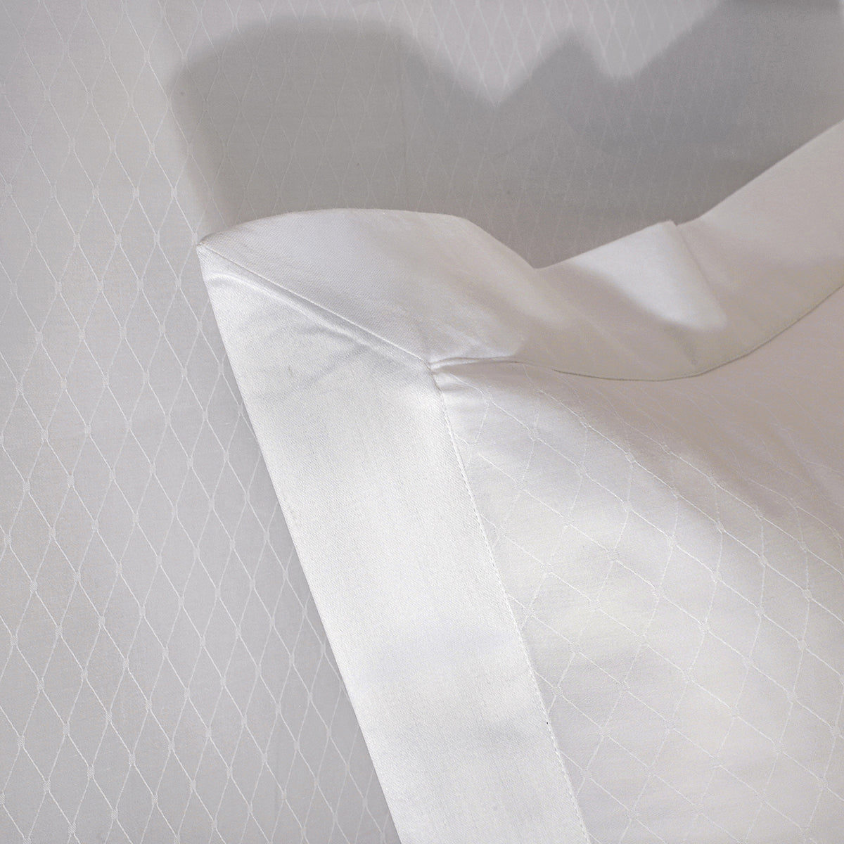 Bedsheet with Pillow Case Fretwork 100% Cotton Jacquard White
