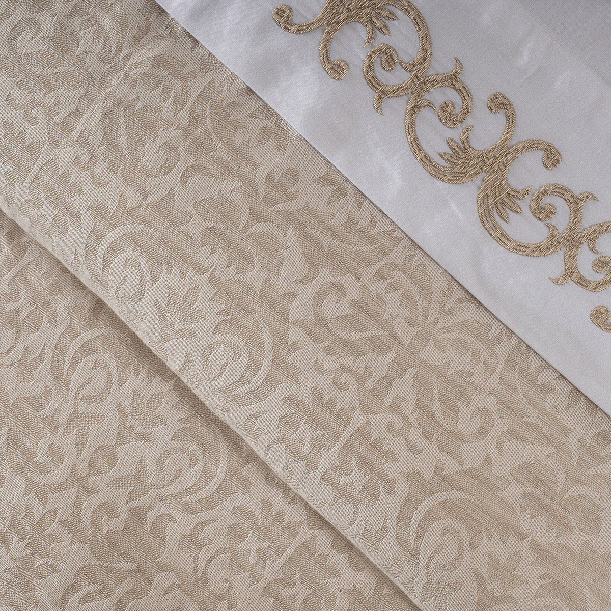 Luxe Elegance Twist Damask 10 Pcs Quilt Set Silver Grey