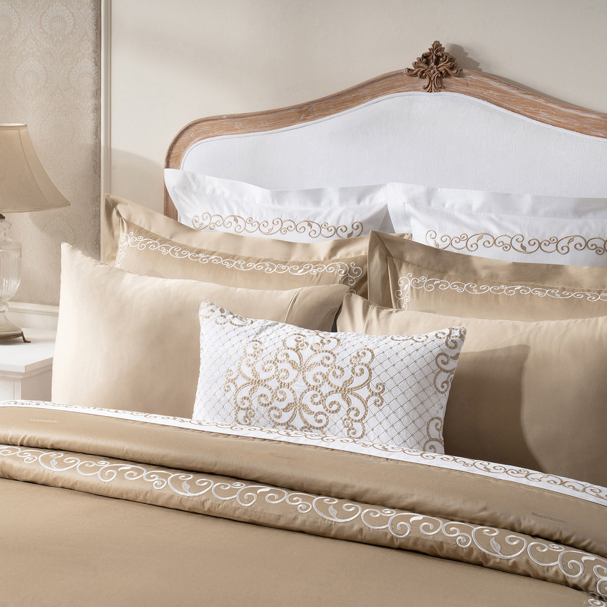 Luxe Elegance Arabesque Style 10 Pcs Quilt Set Safari
