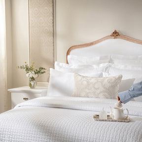 Luxe Elegance Leafy Basket 10 Pcs Quilt Set White
