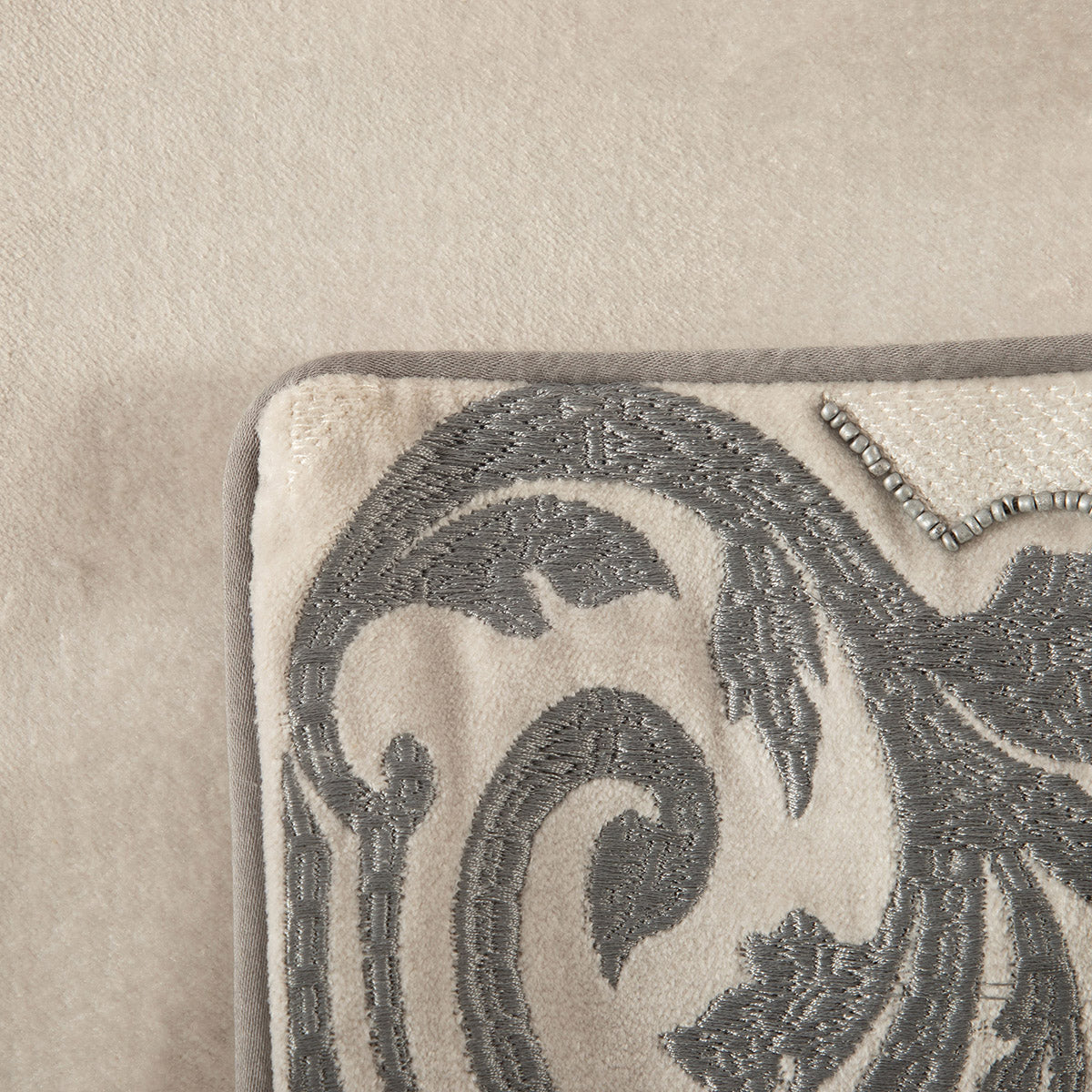 Cushion Cover Grey Cadenza Imperial Grace
