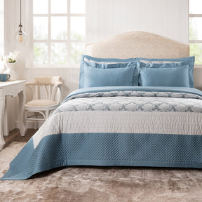 Quilt 100% Cotton Blue Damascene Imperial Grace