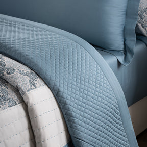 Quilt 100% Cotton Blue Damascene Imperial Grace