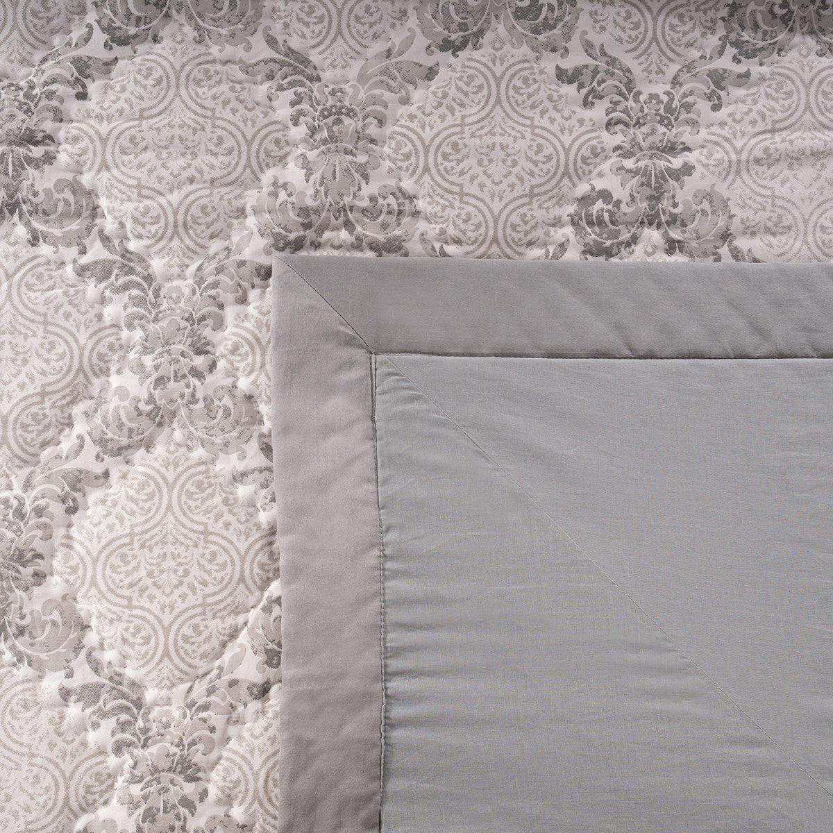 Quilt 100% Cotton Grey Damascene Imperial Grace