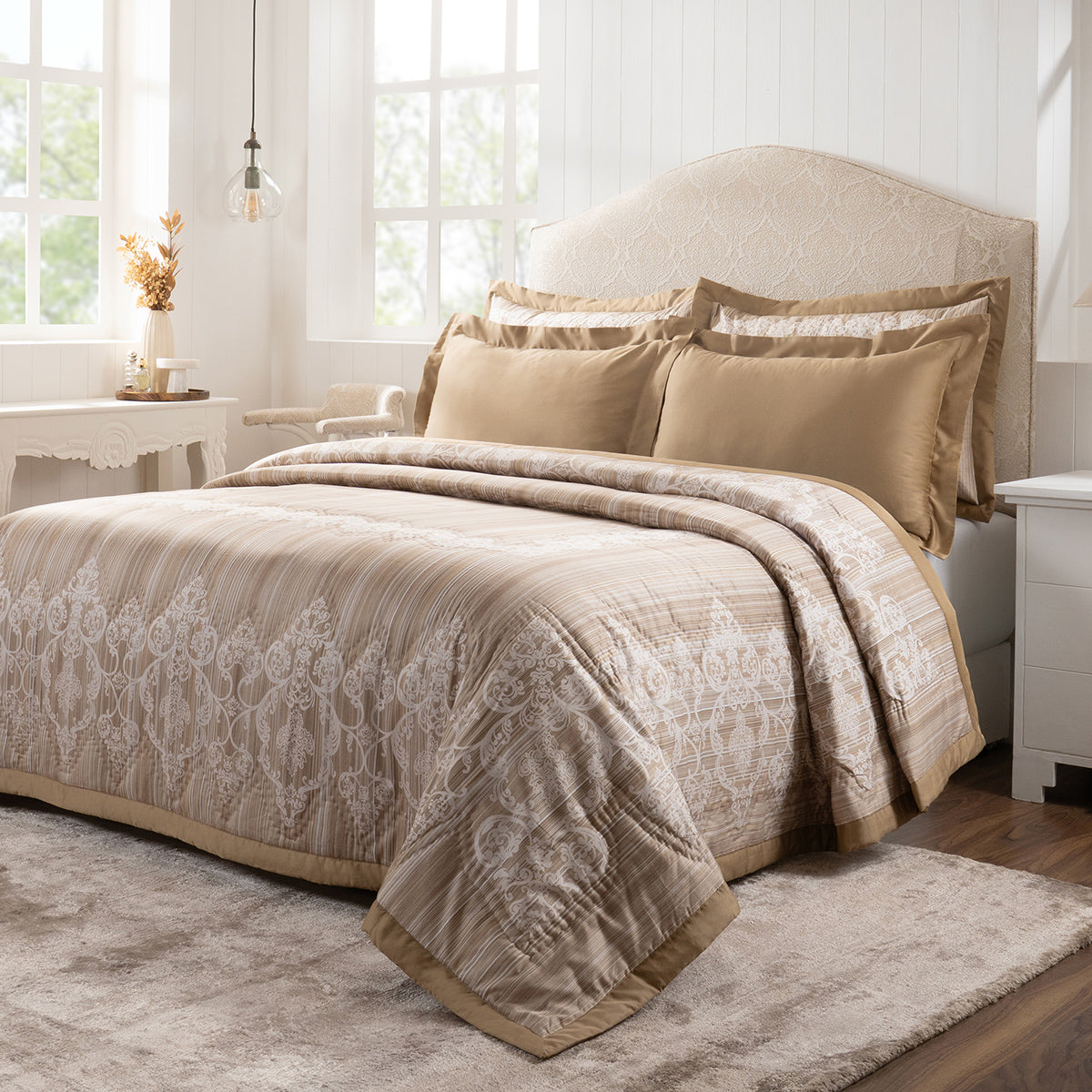 Quilt 100% Cotton Gold Veloura Imperial Grace