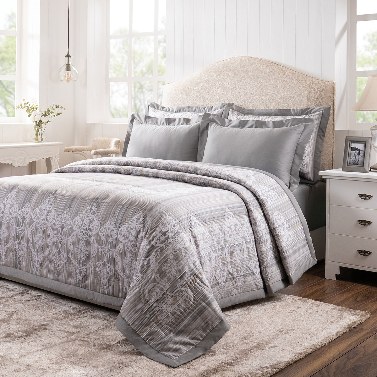 Quilt 100% Cotton Grey Veloura Imperial Grace