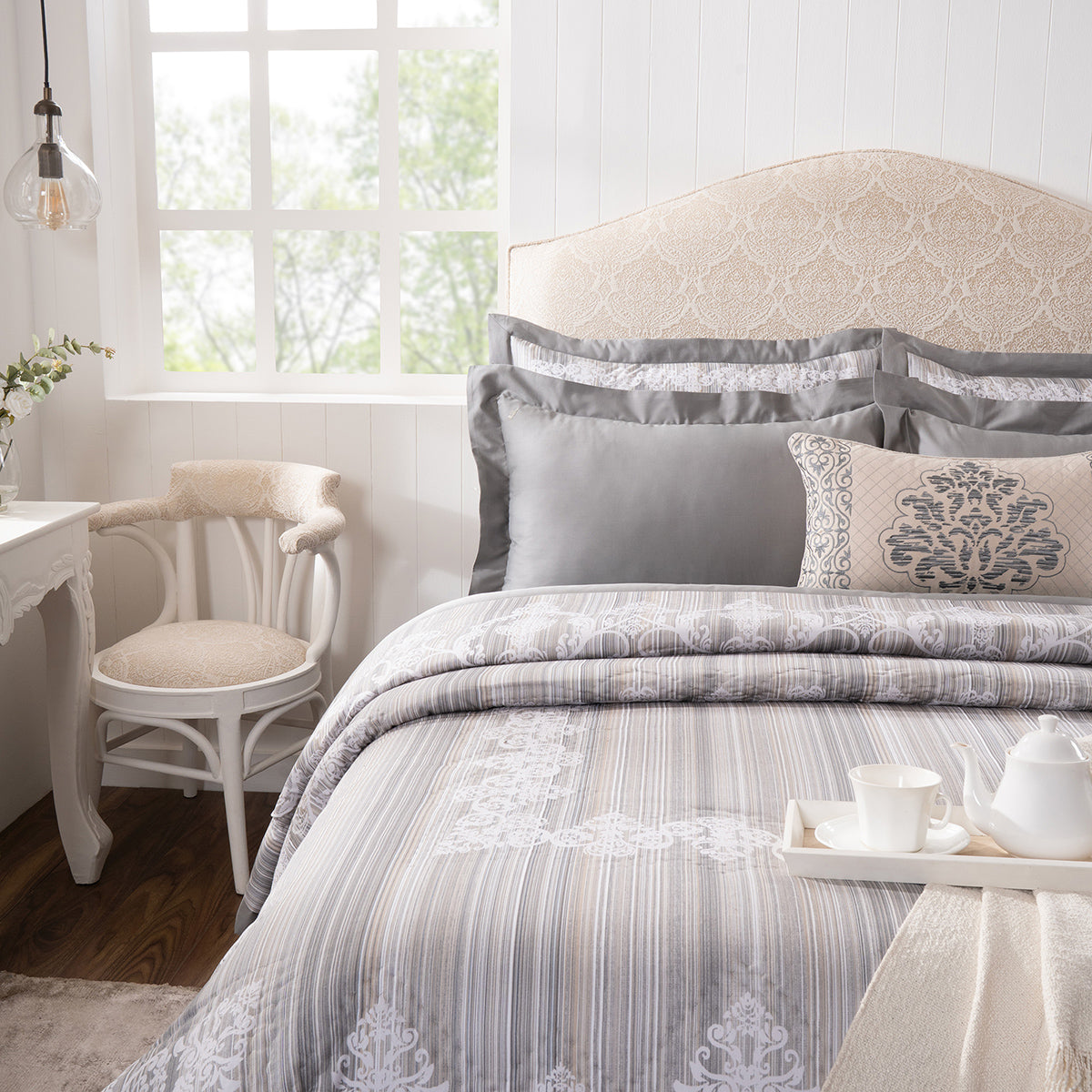Quilt 100% Cotton Grey Veloura Imperial Grace