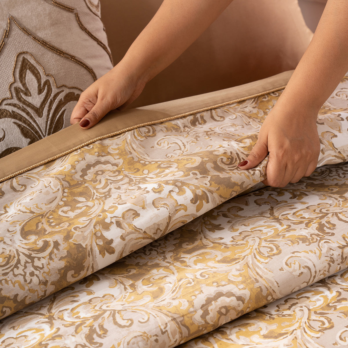 Duvet Cover Set 100% Cotton 8Pcs Gold Aquarelle Imperial Grace