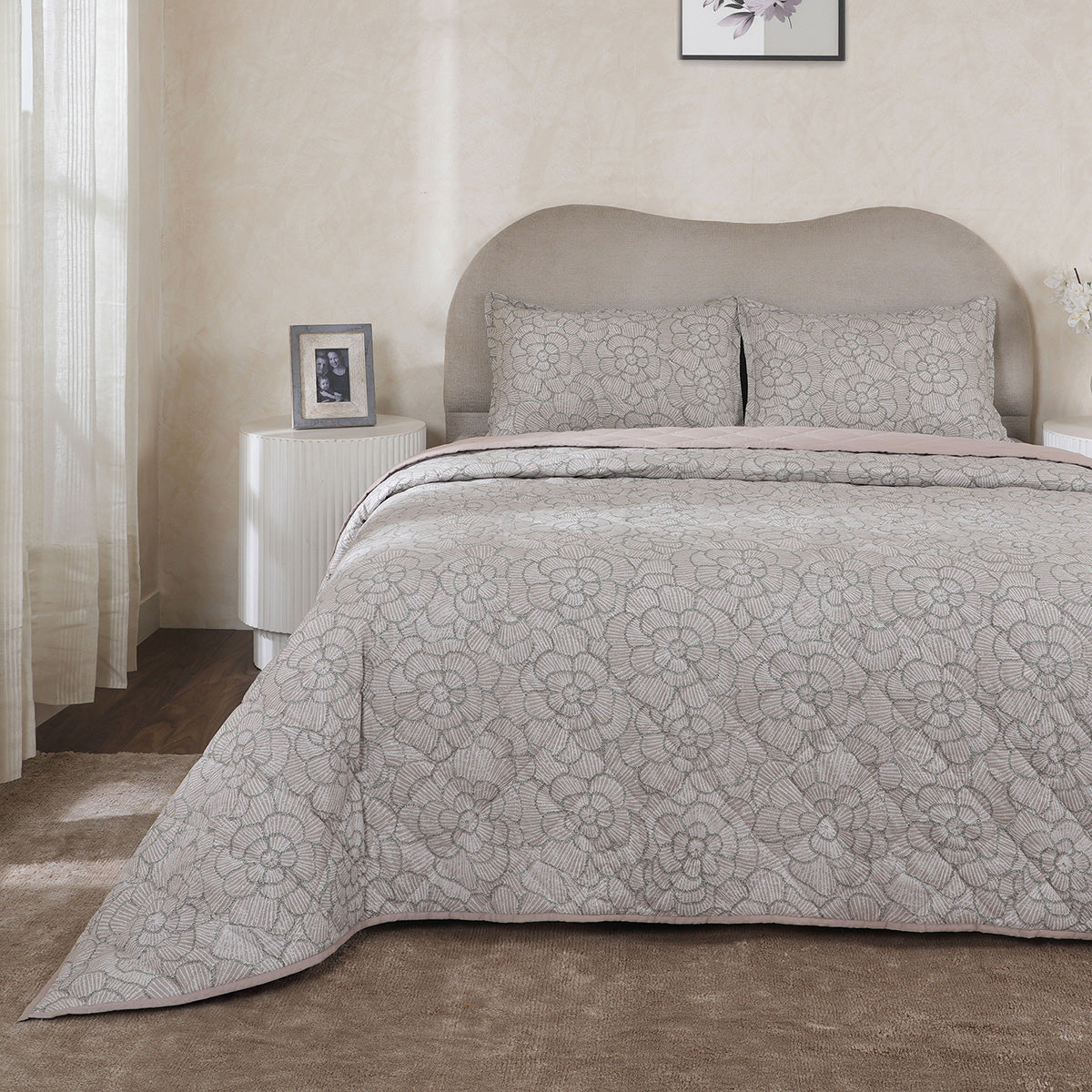 Hermosa Botanic Bloom Florique Quilt Beige