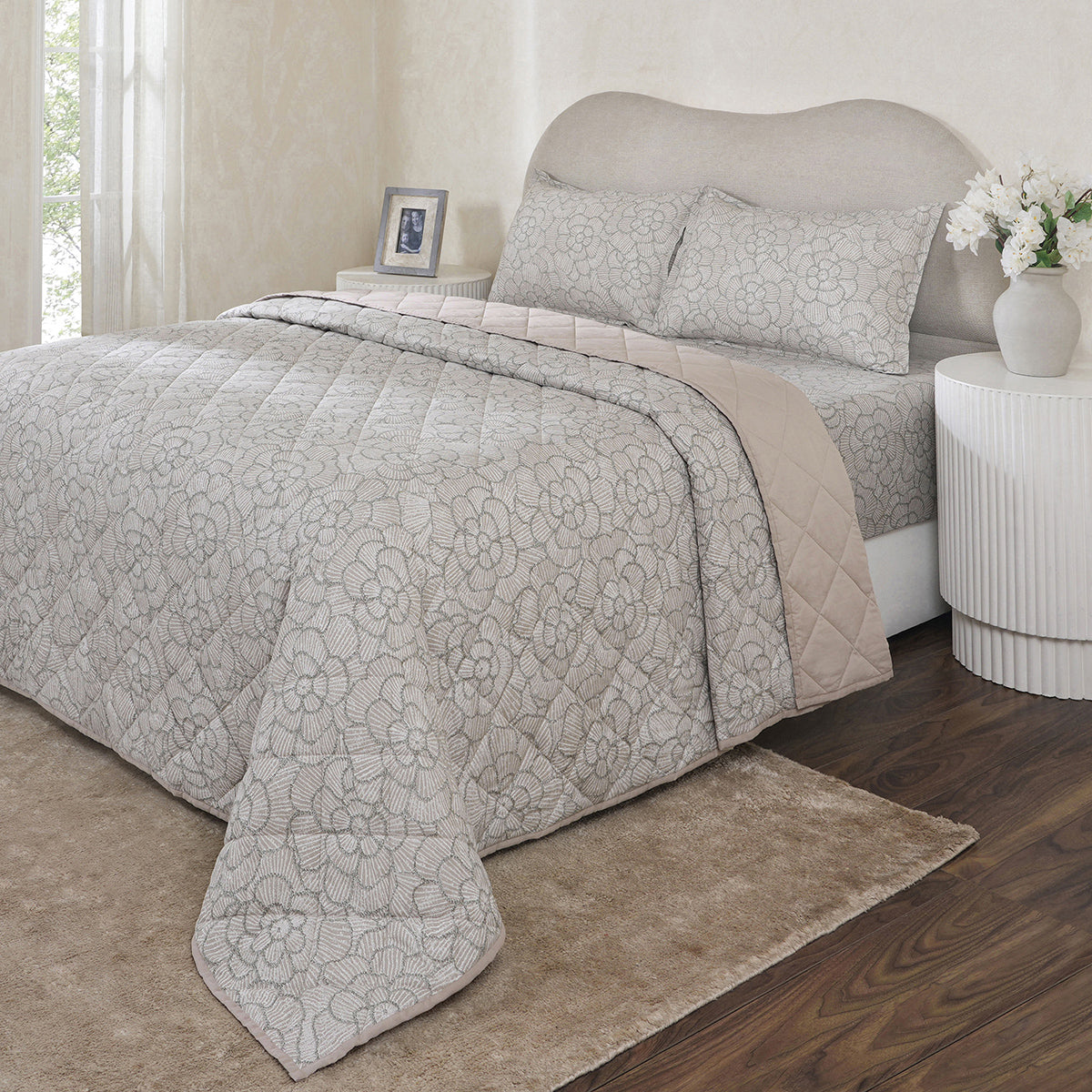 Hermosa Botanic Bloom Florique 4Pcs Beige Quilt Set