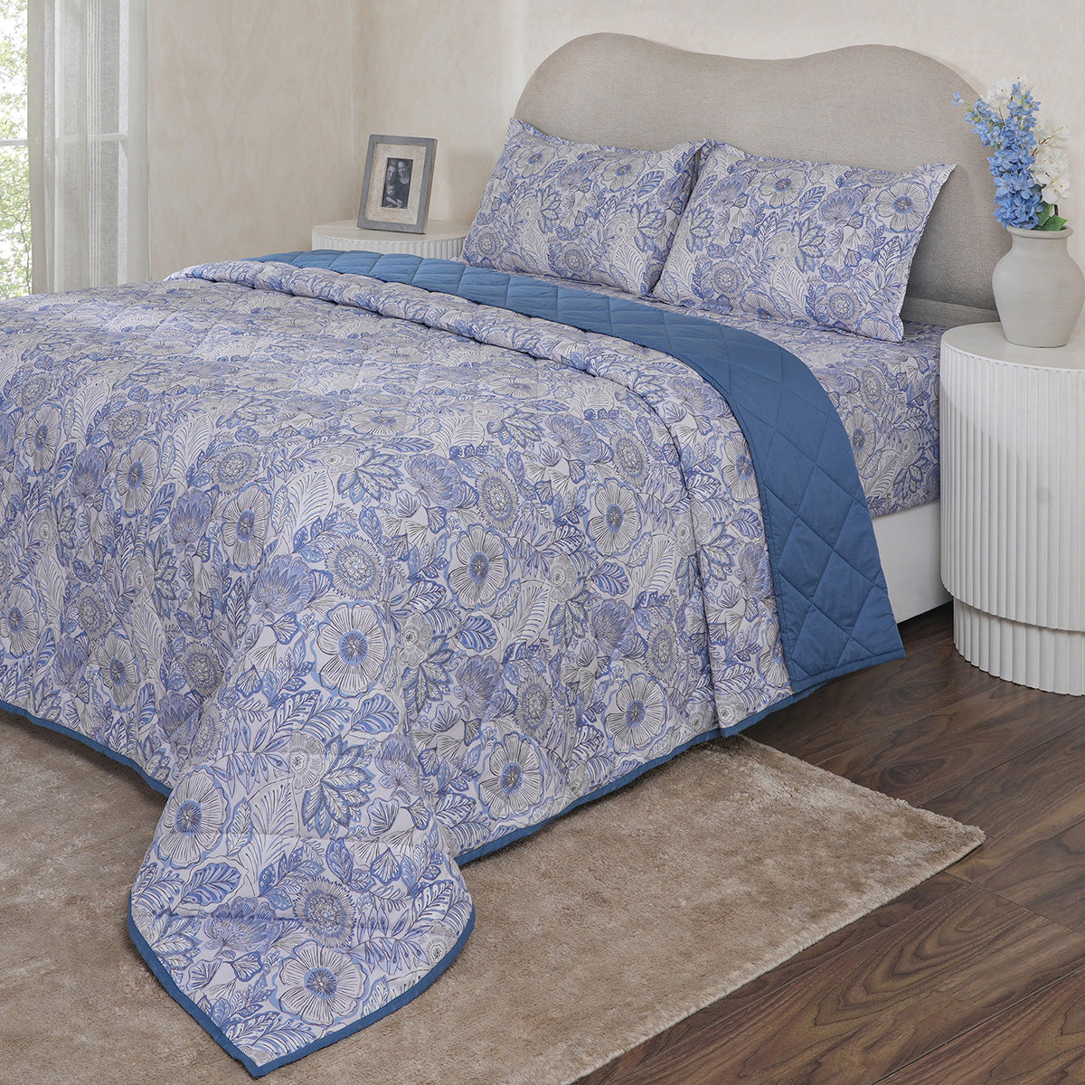 Hermosa Botanic Bloom Petaline Quilt Blue Shadow