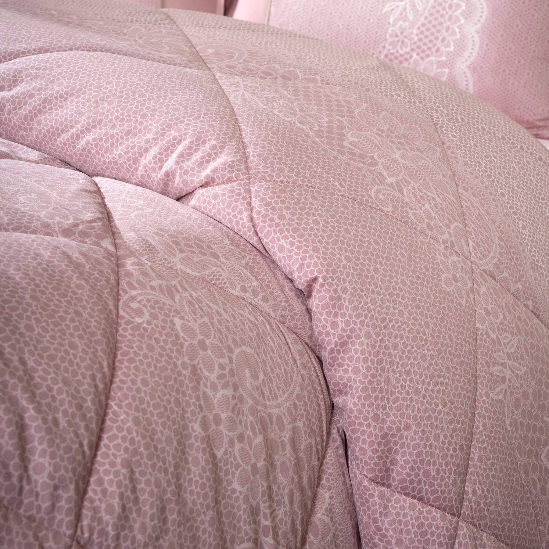 Quilt 300GSM 100% Cotton Shell Filigree Heritage Garden Woodrose