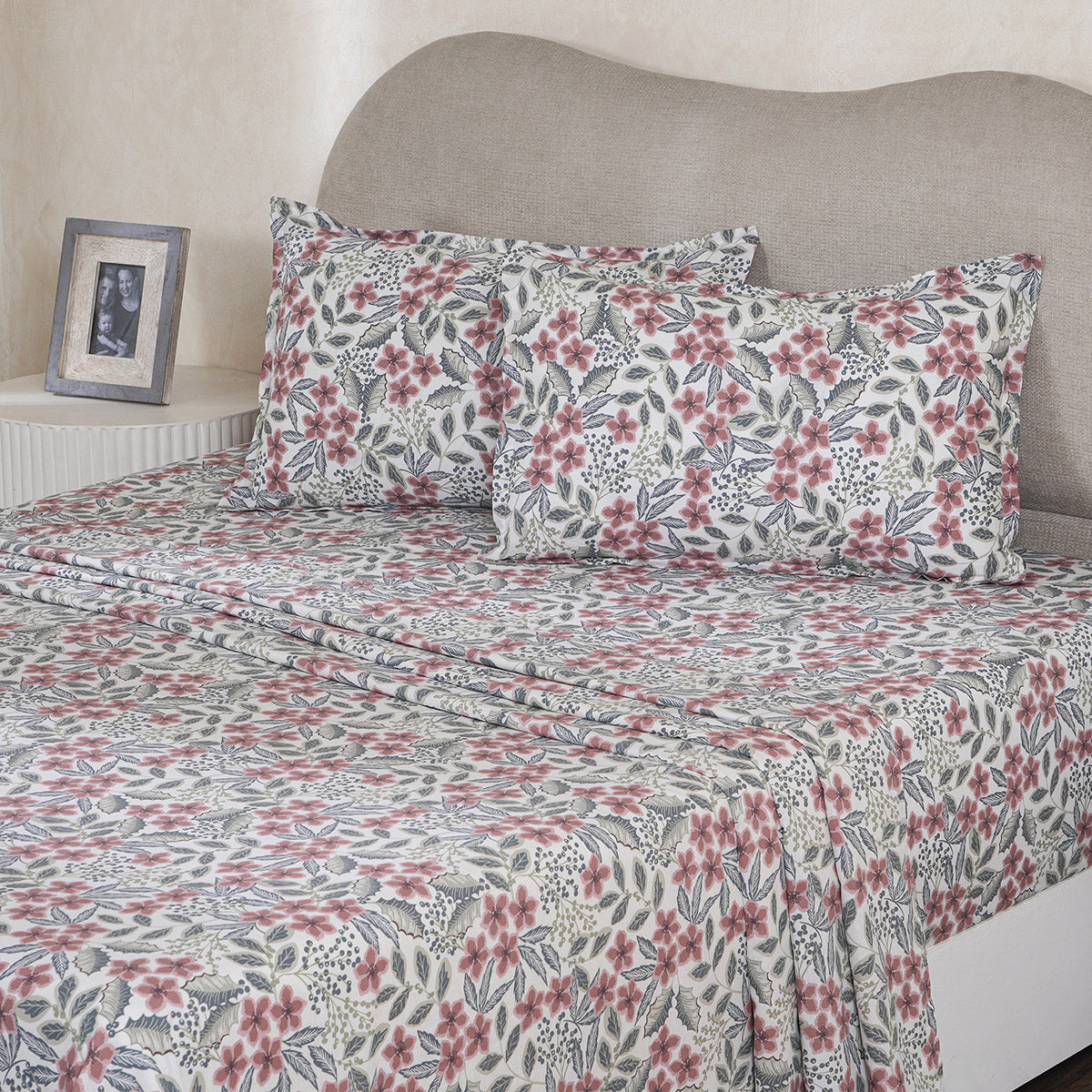 Hermosa Botanic Bloom Fleur Essence 100% Cotton Printed Bedsheet with Pillow Case Red