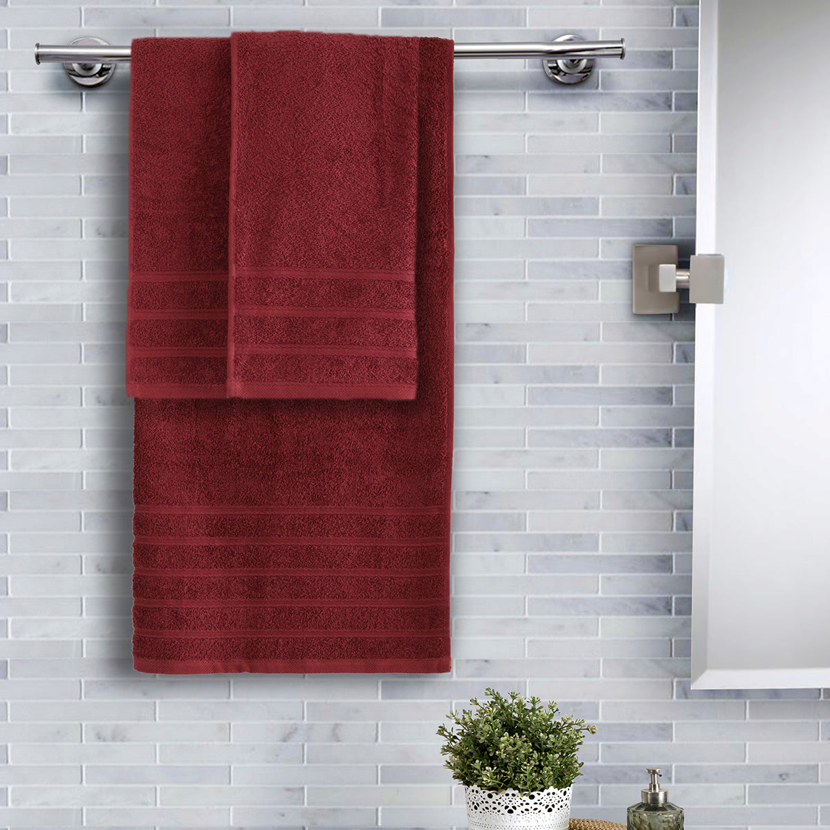 Hermosa Solid Irene Towel Set Red