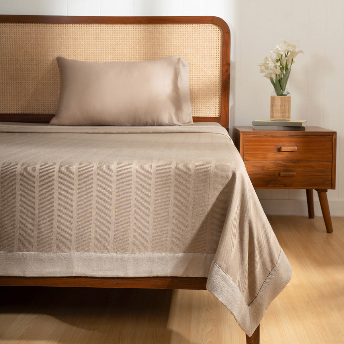 Bamboo Eco Friendly Soft Blanket/Bed Cover/Multi Cover Serene Haven Erika Beige