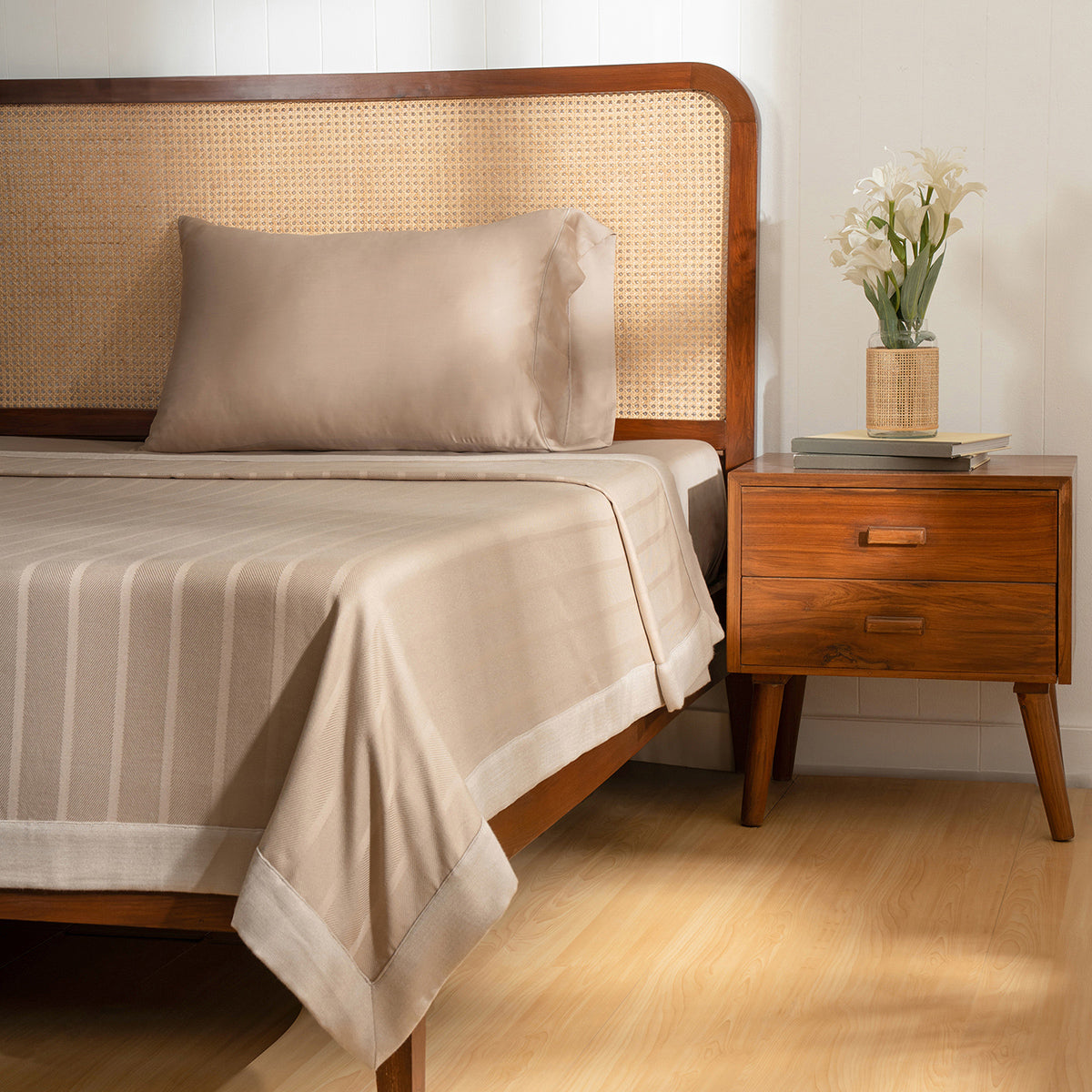 Bamboo Eco Friendly Soft Blanket/Bed Cover/Multi Cover Serene Haven Erika Beige