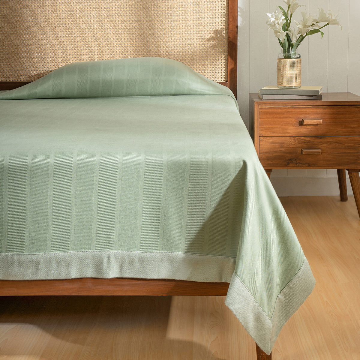 Bamboo Eco Friendly Soft Blanket/Bed Cover/Multi Cover Serene Haven Erika Green