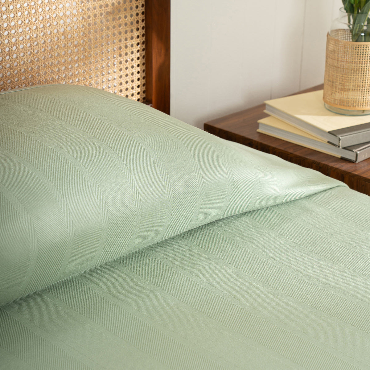 Bamboo Eco Friendly Soft Blanket/Bed Cover/Multi Cover Serene Haven Erika Green