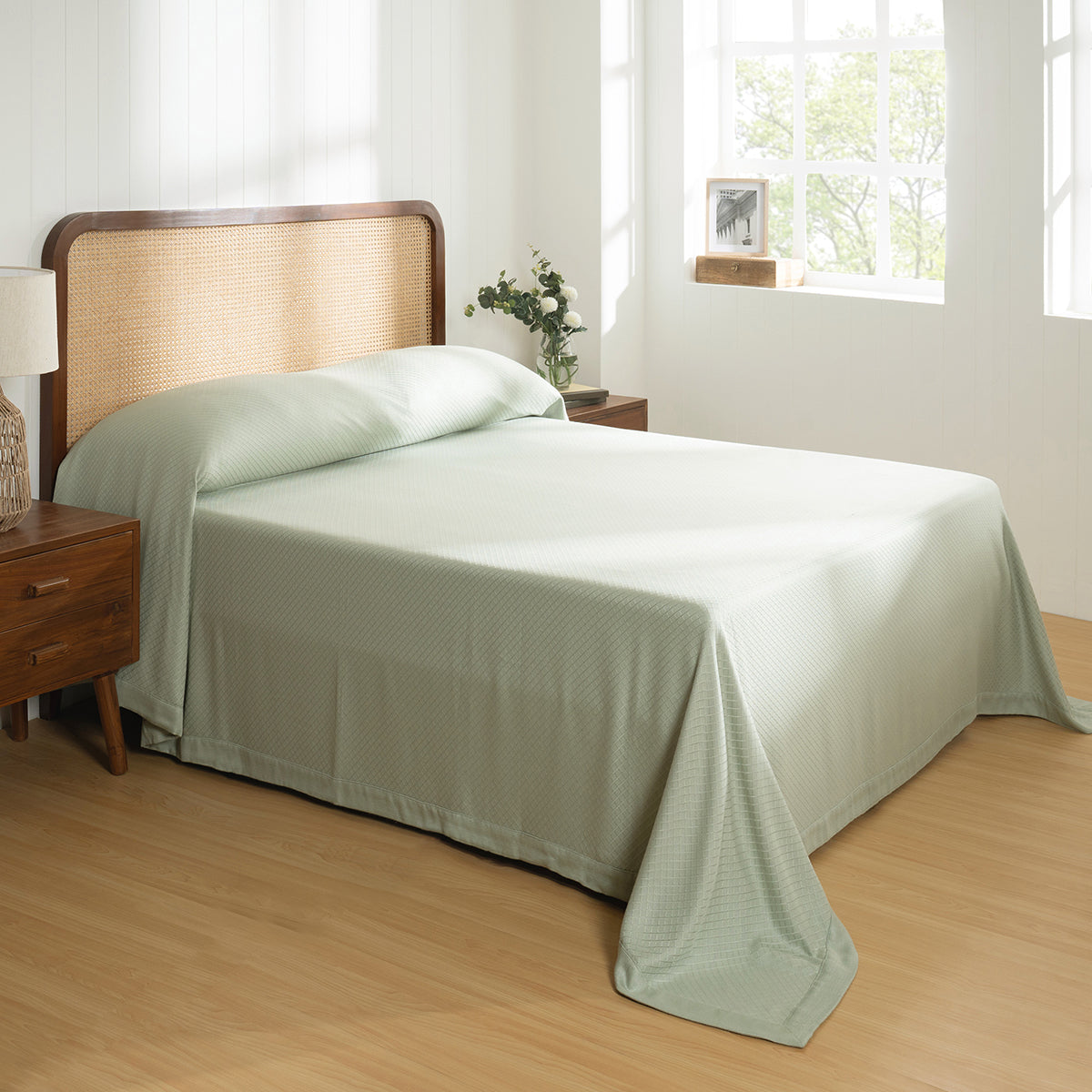Bamboo Eco Friendly Soft Blanket/Bed Cover/Multi Cover Serene Haven Highlawn Green