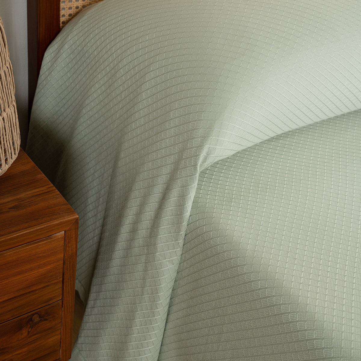 Bamboo Eco Friendly Soft Blanket/Bed Cover/Multi Cover Serene Haven Highlawn Green