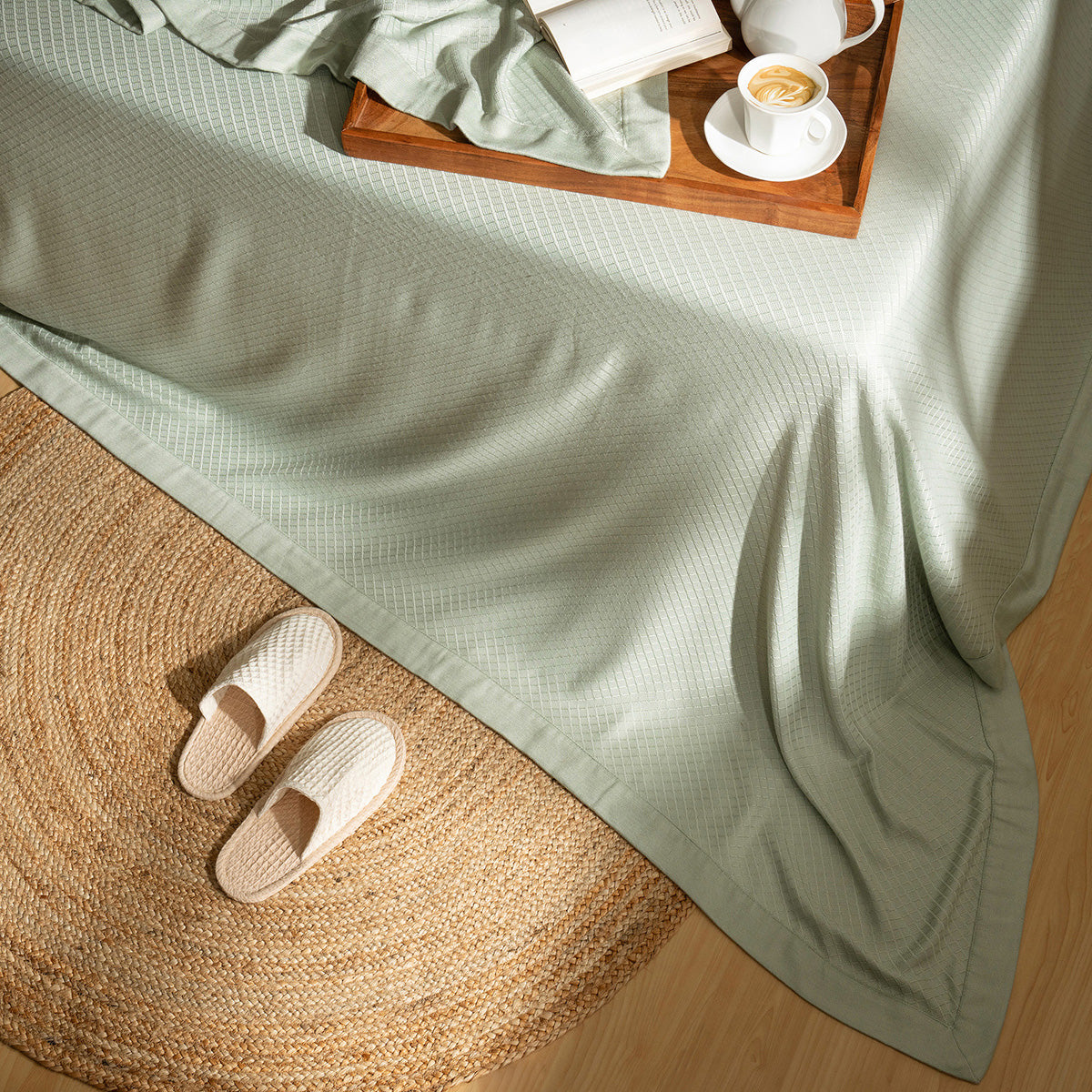 Bamboo Eco Friendly Soft Blanket/Bed Cover/Multi Cover Serene Haven Highlawn Green